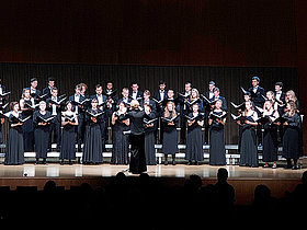 BJC Konzert TauberPhilharmonie 2022 © Elisa Heiligers Chor auf der Bühne