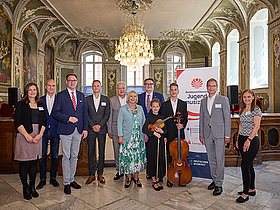Eröffnungsfoto Jugend musiziert mit 11 Personen