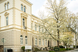 [Translate to Englisch:] Haus der Kultur in Bonn, Sitz der DMR gGmbH